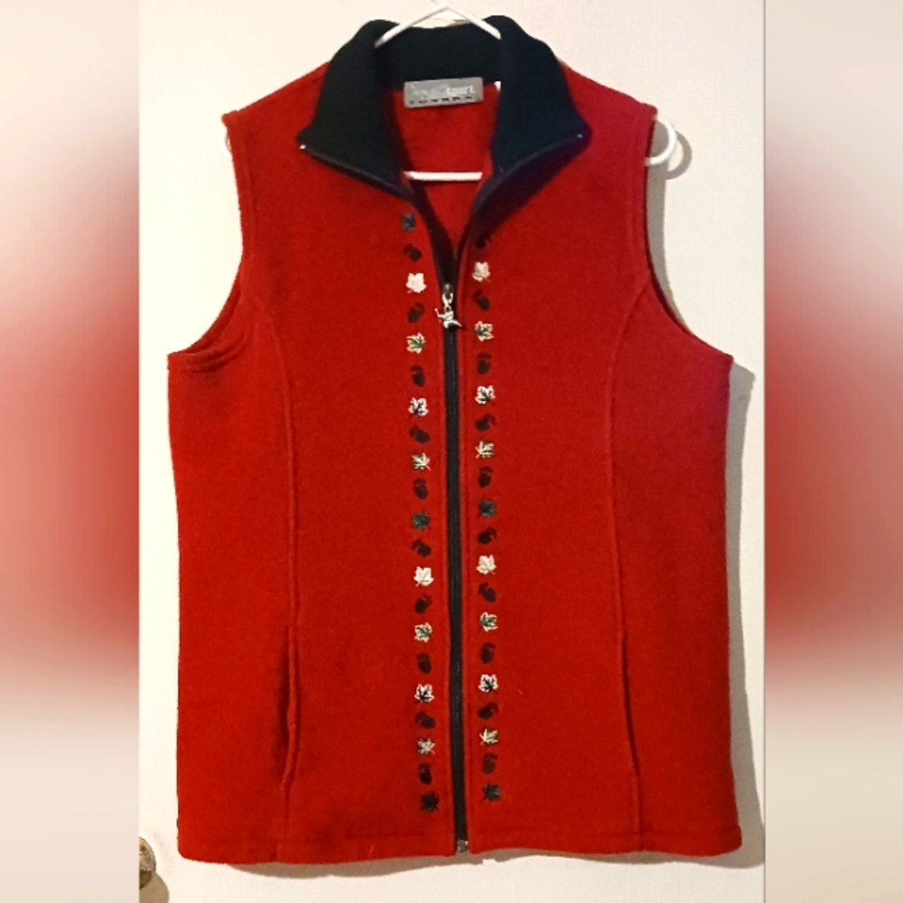 Tundra Red Fleece Vest. Sz. LARGE Fall Theme